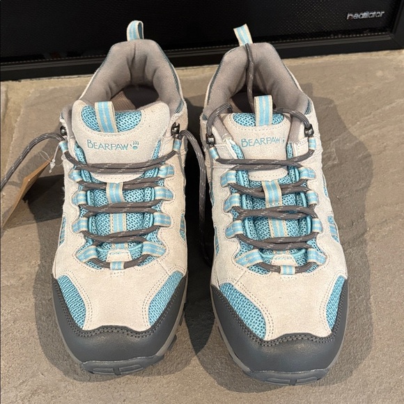 BEARPAW Ridgewood Low Hiker,Cow suede,Never Wet,TPR outsole mesh,nylon,fleece - Picture 2 of 11